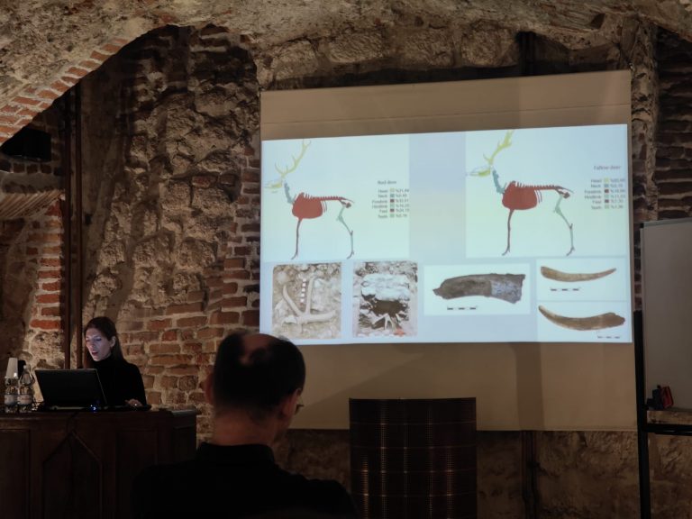 Doç. Dr. Derya Silibolatlaz Baykara, Jagiellonian University, Institute of Archaeology (Polonya-Krakow) "Understanding the Human-Animal Relations based on Zooarcheological Evaluations at the Oldest Ritual PPN Site of the Gre Fılla Upper Tigris Region, SE, Türkiye" başlıklı sunumu yapmıştır.