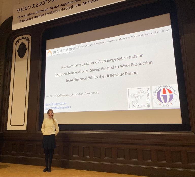 Doç. Dr. Derya Silibolatlaz bugün TÜBİTAK (221Z113 nolu) tarafından desteklenen proje sunumunu Tokyo National Museum of Nature and Science'da gerçekleştirdi